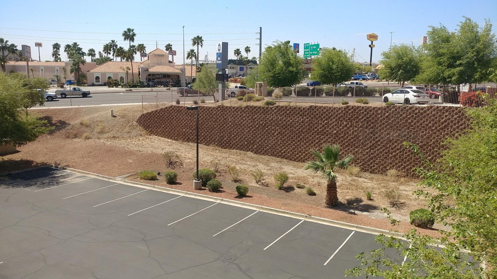 Hampton Inn & Suites Yuma Exterior photo